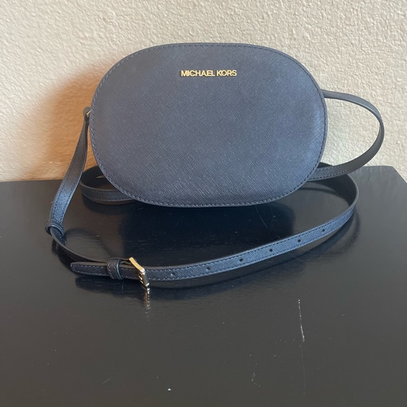 Michael Kors Jet Set Travel Saffiano Leather Crossbody Bag - Picture 1 of 5